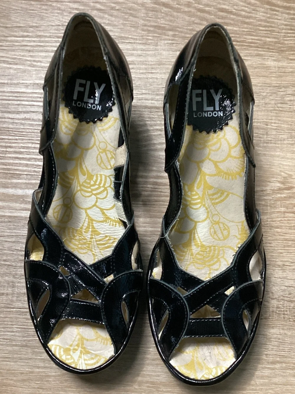 FLY London Black Patent Leather Cutout Open-Toe US 6.5-7 EUR 37 #P50071811 2.5”